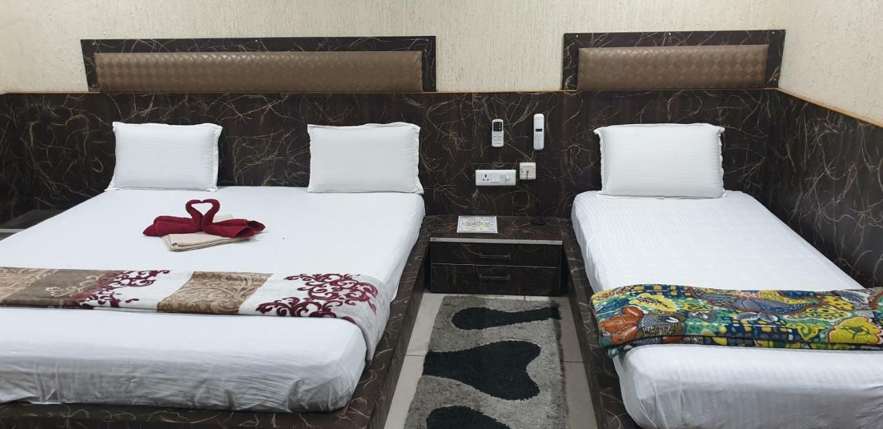 Maharaja Palace Hotel Rohtak ภายนอก รูปภาพ